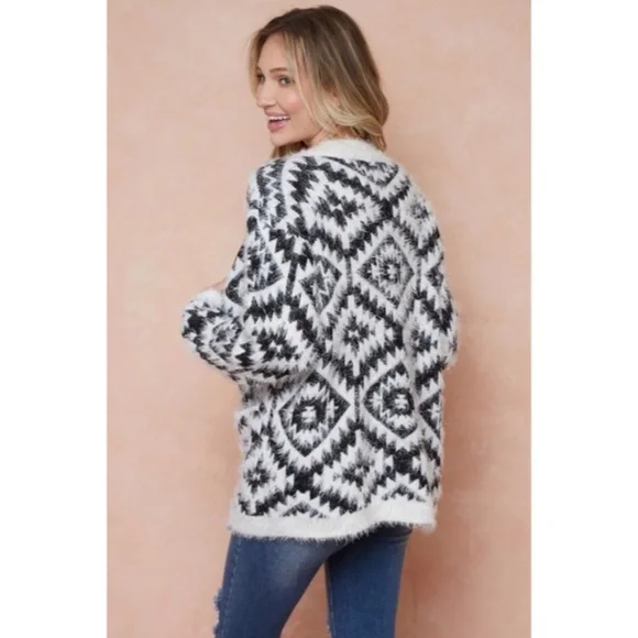 SOLD OUT Ivory & Black Fuzzy Soft Eyelash Aztec Tribal Button Up Knit Cardigan - Picture 4 of 9
